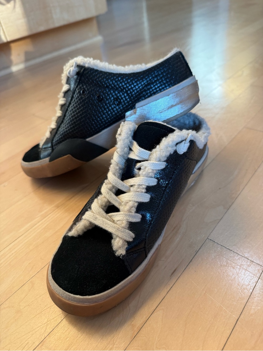 Dolce Vita Women’s Black Faux-Shearling Lined Slip-On Sneakers